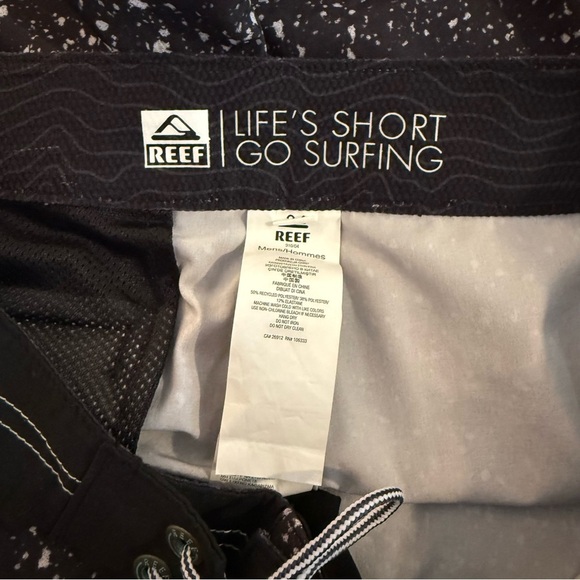 Reef Black and White Speckled Men's Board Shorts Size 34 - Picture 4 of 9